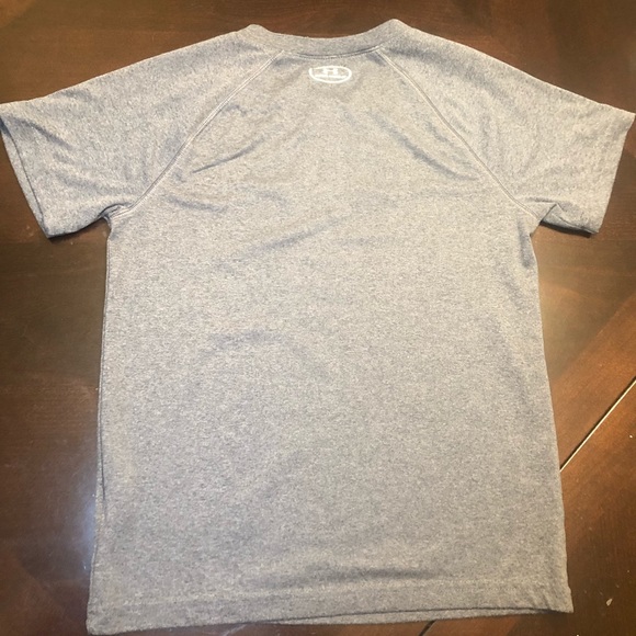 Kids Under Armour Shirt - Picture 2 of 3